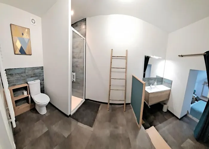 One Bedroom Flat With A View Lejlighed Les Rosiers